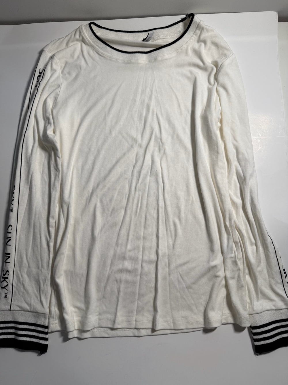 Sun In Sky White Long Sleeve Graphic Top Black Trim - Picture 6 of 6